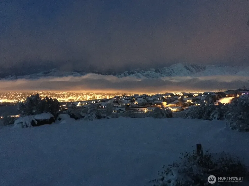 2312 Canyon Hills Drive East Wenatchee WA 98802