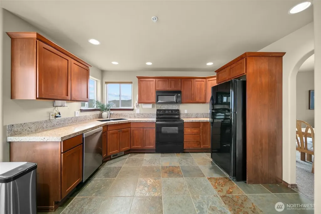 2312 Canyon Hills Drive East Wenatchee WA 98802