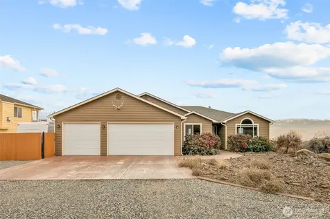 2312 Canyon Hills Drive East Wenatchee WA 98802