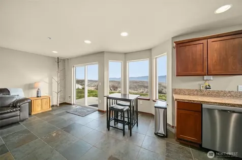 2312 Canyon Hills Drive East Wenatchee WA 98802