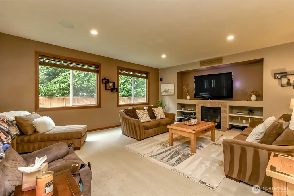 21305 62nd Street Ct E Lake Tapps WA 98391