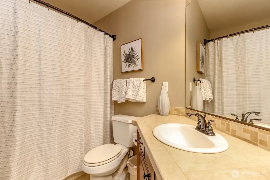 21305 62nd Street Ct E Lake Tapps WA 98391