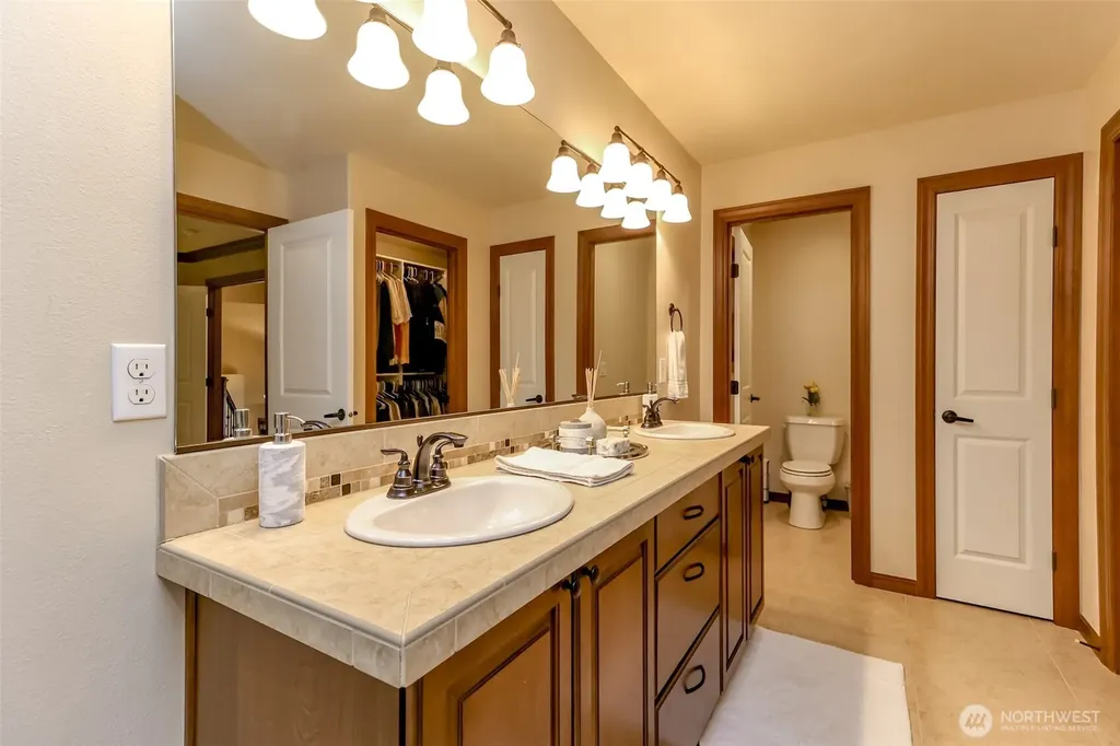 21305 62nd Street Ct E Lake Tapps WA 98391