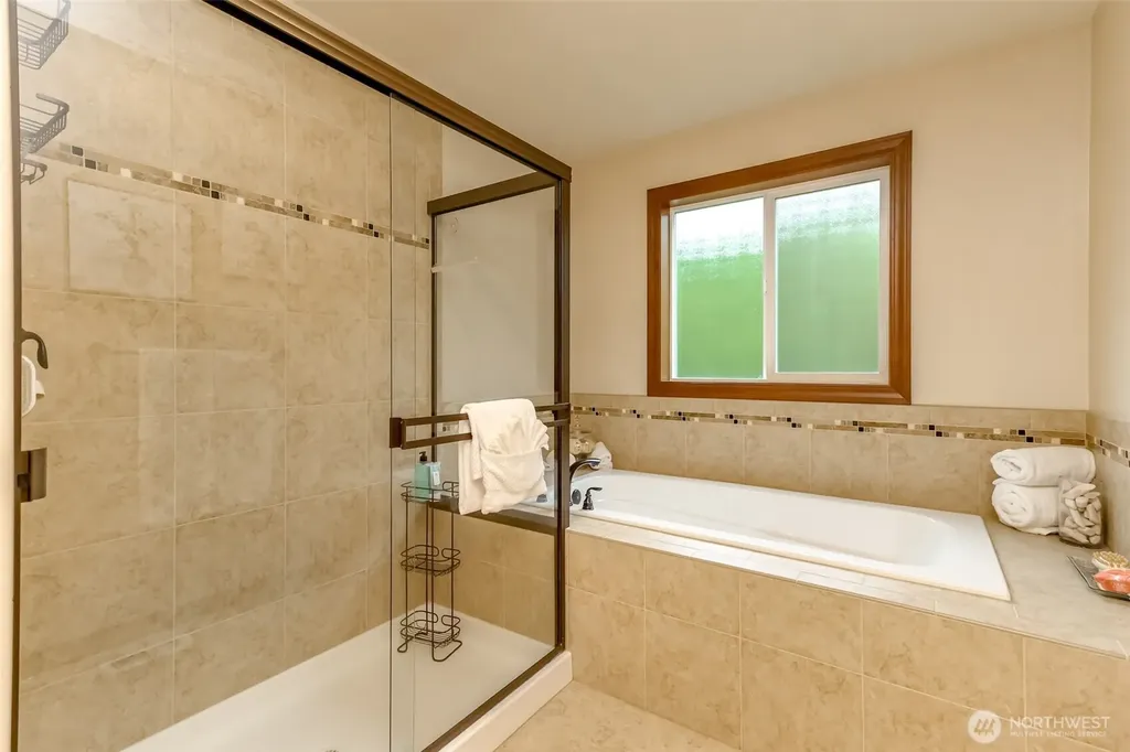 21305 62nd Street Ct E Lake Tapps WA 98391