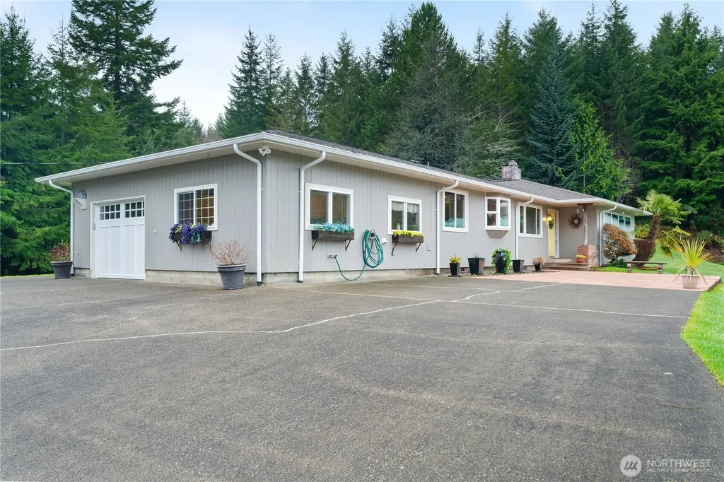 245 Joe Rocky Road Raymond WA 98577