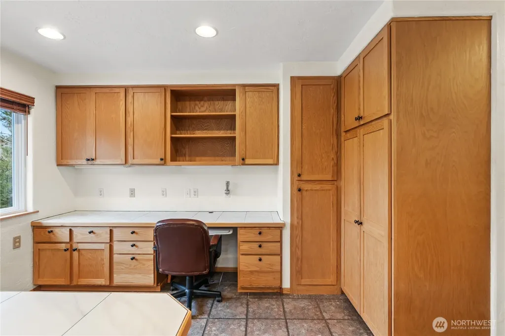 245 Joe Rocky Road Raymond WA 98577