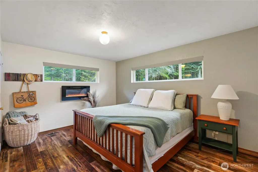 245 Joe Rocky Road Raymond WA 98577
