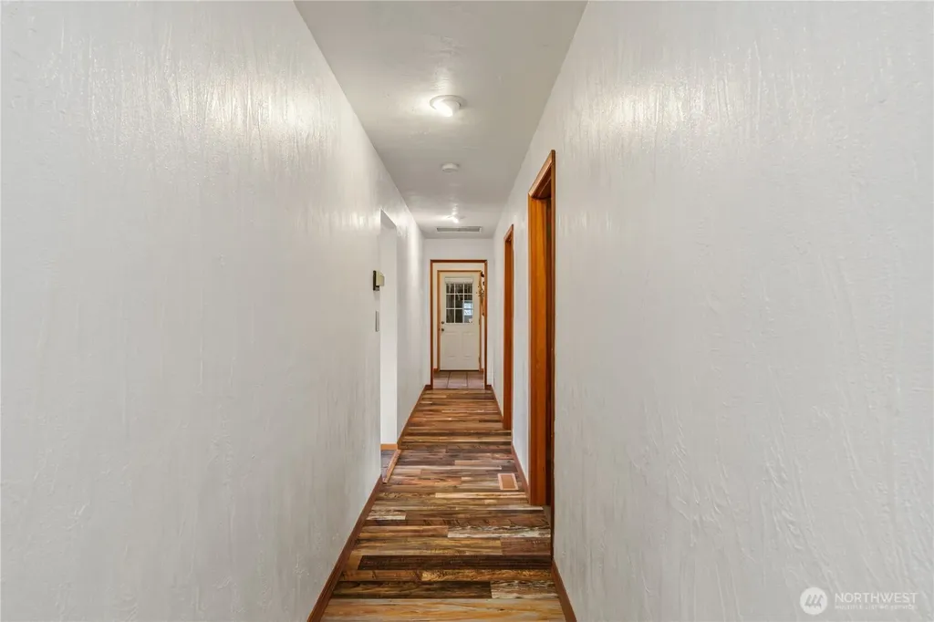 245 Joe Rocky Road Raymond WA 98577