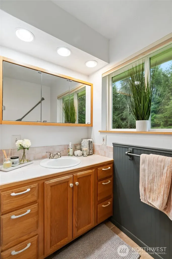245 Joe Rocky Road Raymond WA 98577