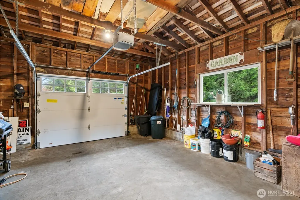 245 Joe Rocky Road Raymond WA 98577