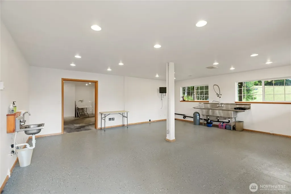 245 Joe Rocky Road Raymond WA 98577