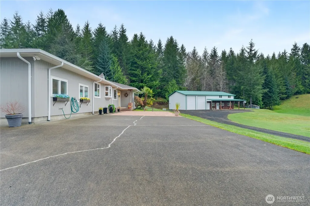 245 Joe Rocky Road Raymond WA 98577