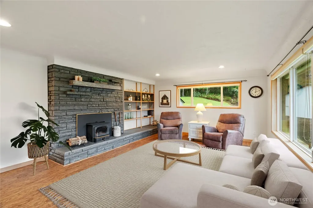 245 Joe Rocky Road Raymond WA 98577