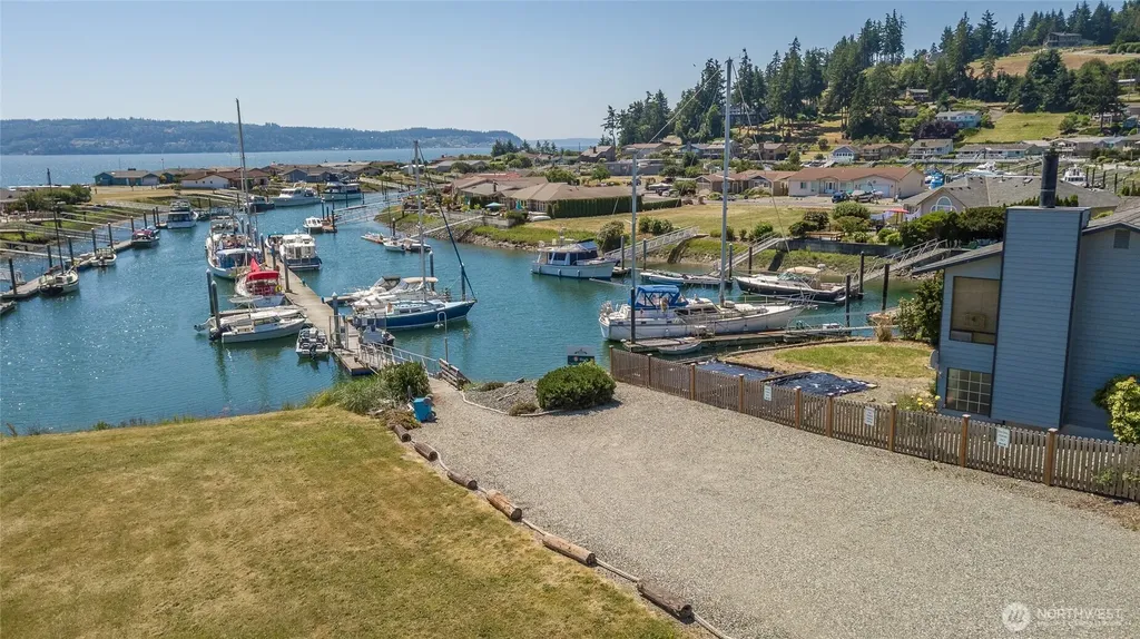 2271 Mariner Beach Drive Oak Harbor WA 98277