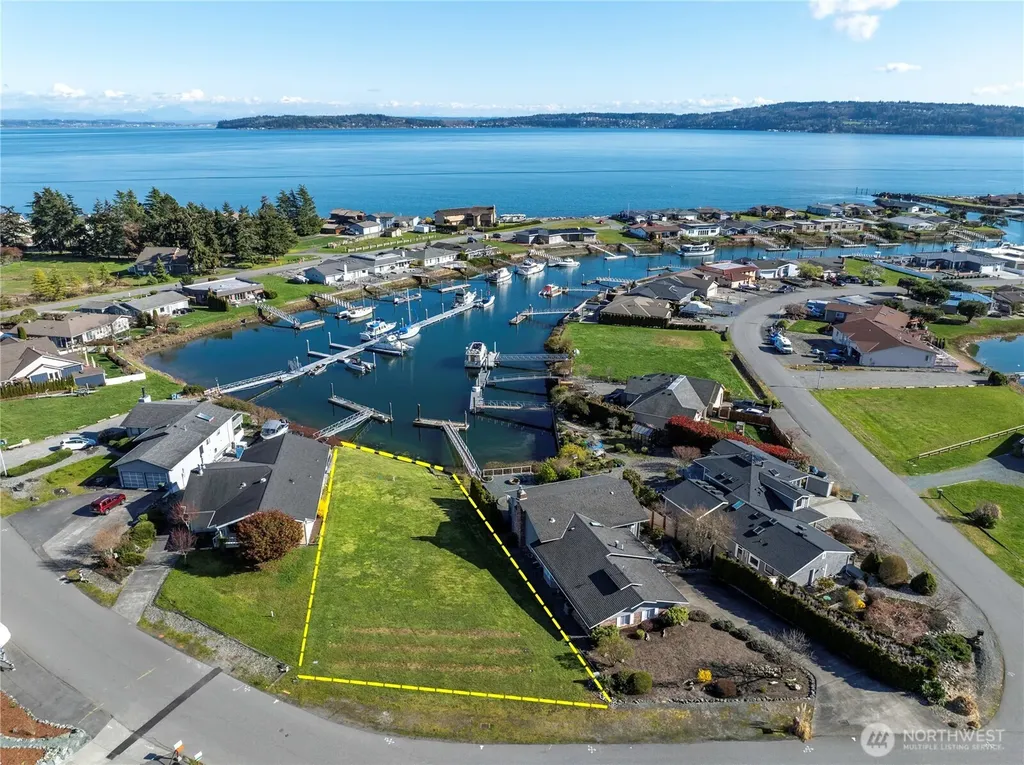 2271 Mariner Beach Drive Oak Harbor WA 98277