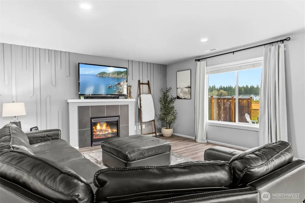 9274 Candytuft Drive SE Tumwater WA 98501