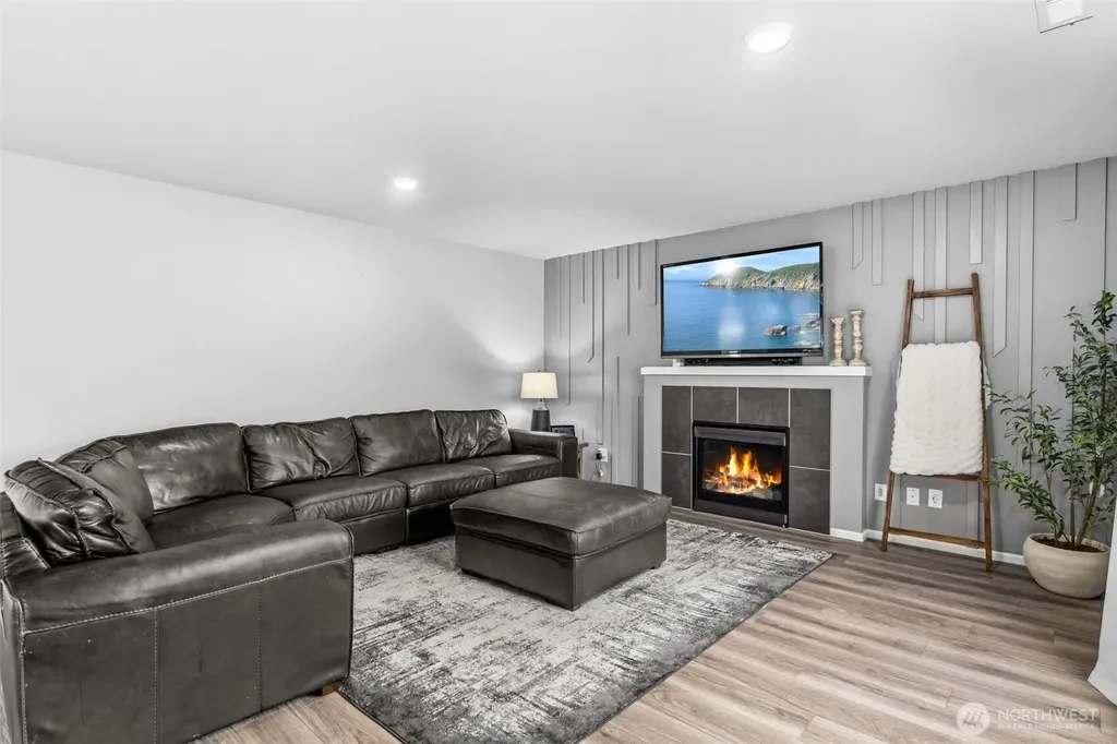 9274 Candytuft Drive SE Tumwater WA 98501
