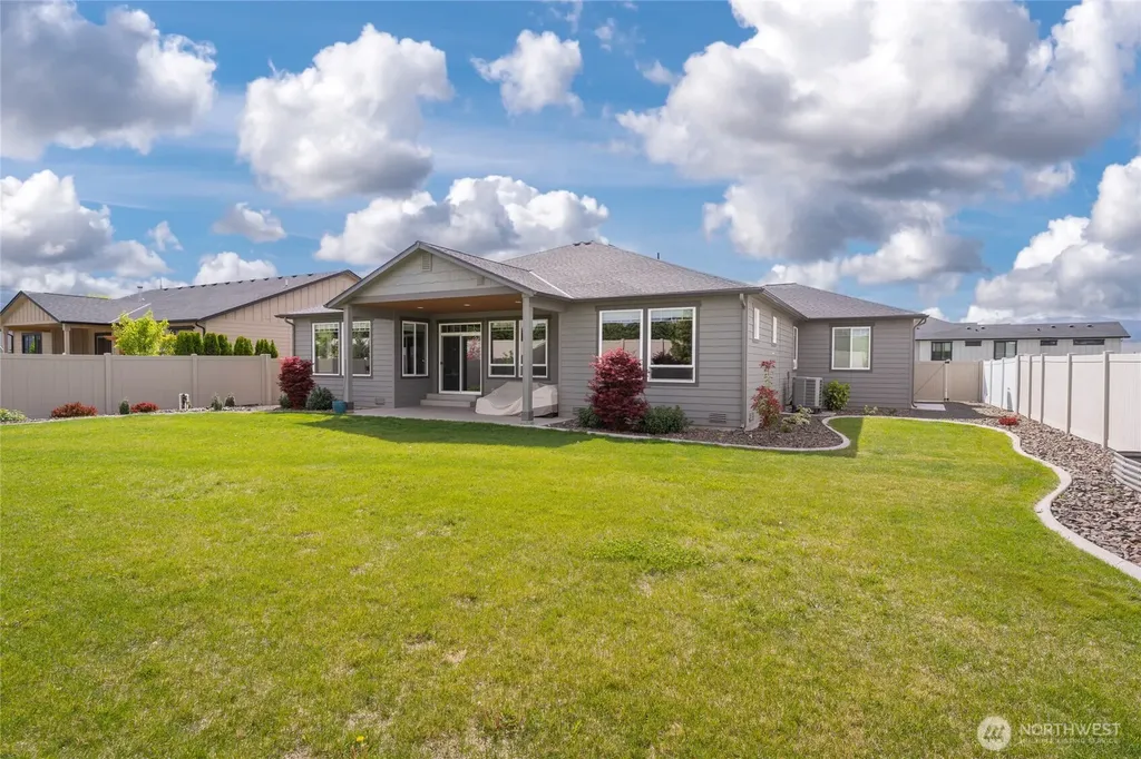 755 S Perry Avenue East Wenatchee WA 98802