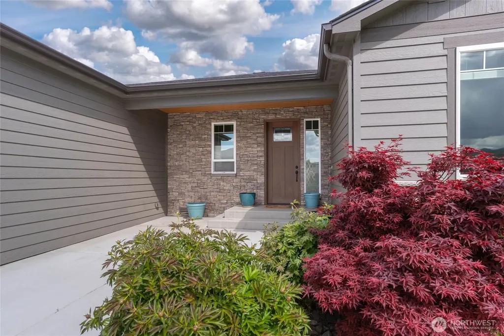 755 S Perry Avenue East Wenatchee WA 98802