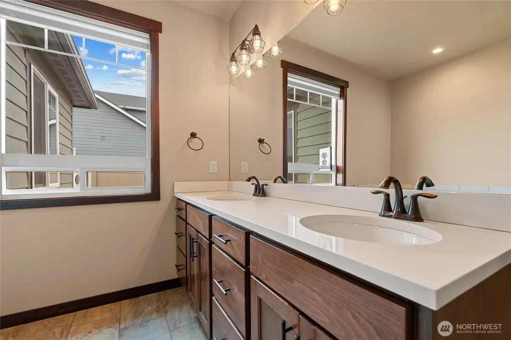 755 S Perry Avenue East Wenatchee WA 98802