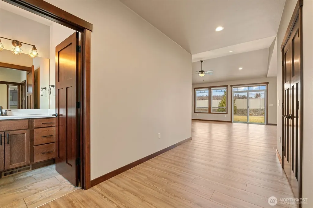 755 S Perry Avenue East Wenatchee WA 98802