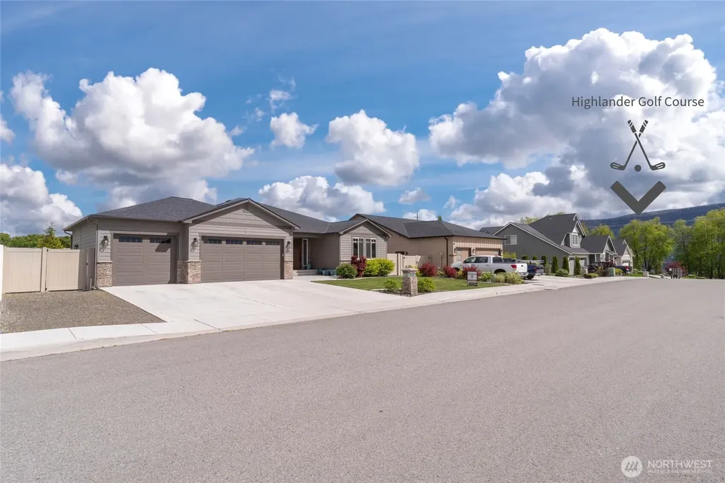 755 S Perry Avenue East Wenatchee WA 98802