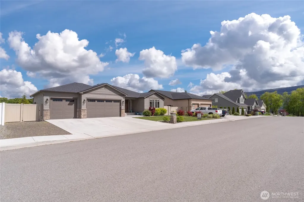 755 S Perry Avenue East Wenatchee WA 98802