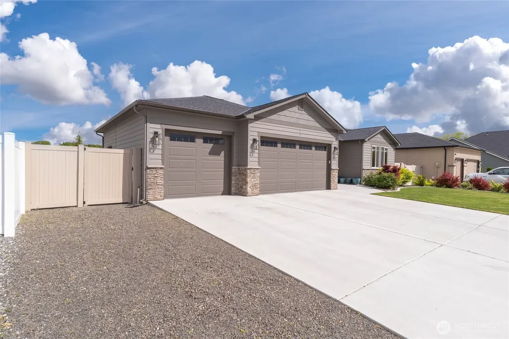 755 S Perry Avenue East Wenatchee WA 98802