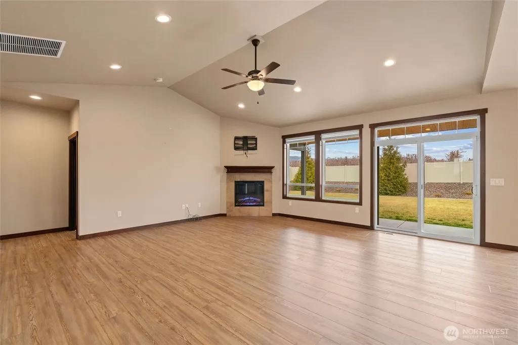 755 S Perry Avenue East Wenatchee WA 98802