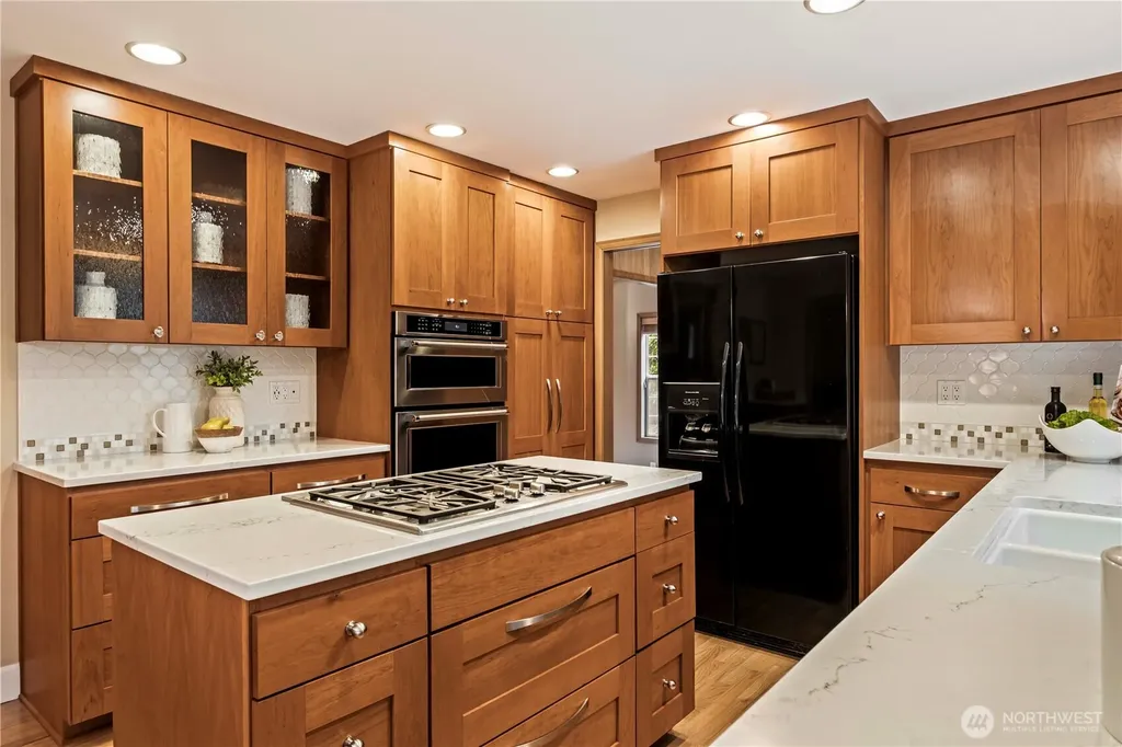 24229 NE 7th Place Sammamish WA 98074