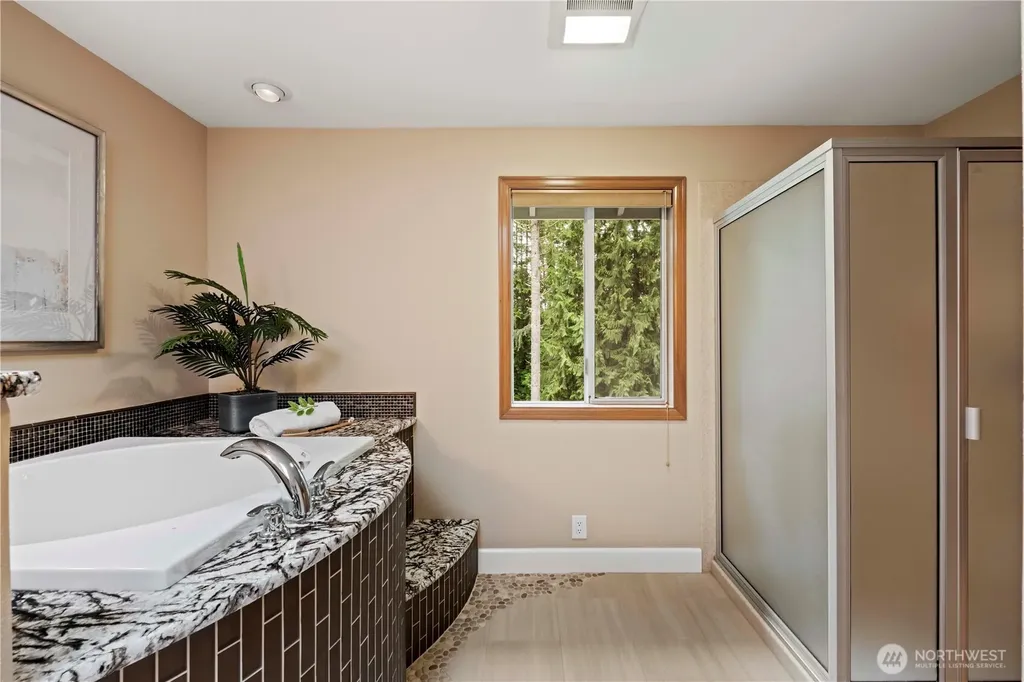 24229 NE 7th Place Sammamish WA 98074