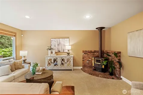 24229 NE 7th Place Sammamish WA 98074
