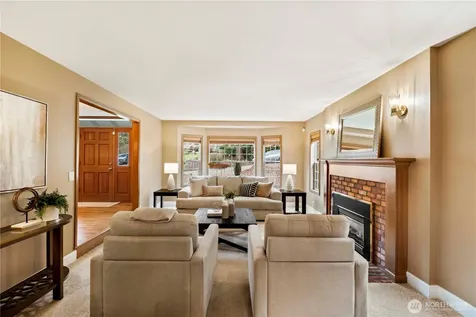 24229 NE 7th Place Sammamish WA 98074