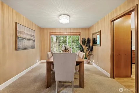 24229 NE 7th Place Sammamish WA 98074
