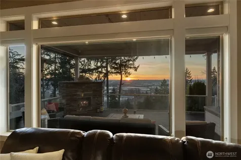 518 64th Avenue Ct East Fife WA 98424