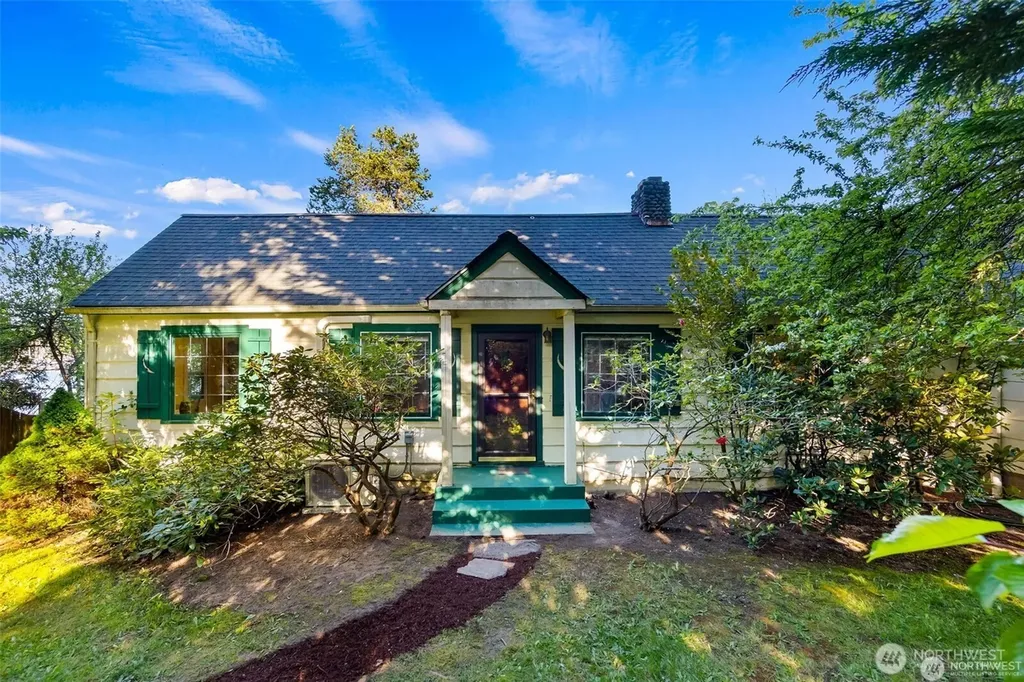 1333 East Bay Drive NE Olympia WA 98506