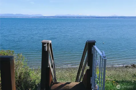 1067 Cavalero Road Camano Island WA 98282