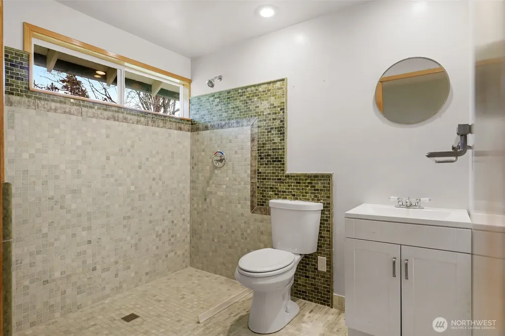 5516 156th Avenue NE Redmond WA 98052