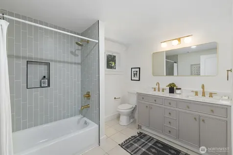 7908 S Lakeridge Drive Seattle WA 98178