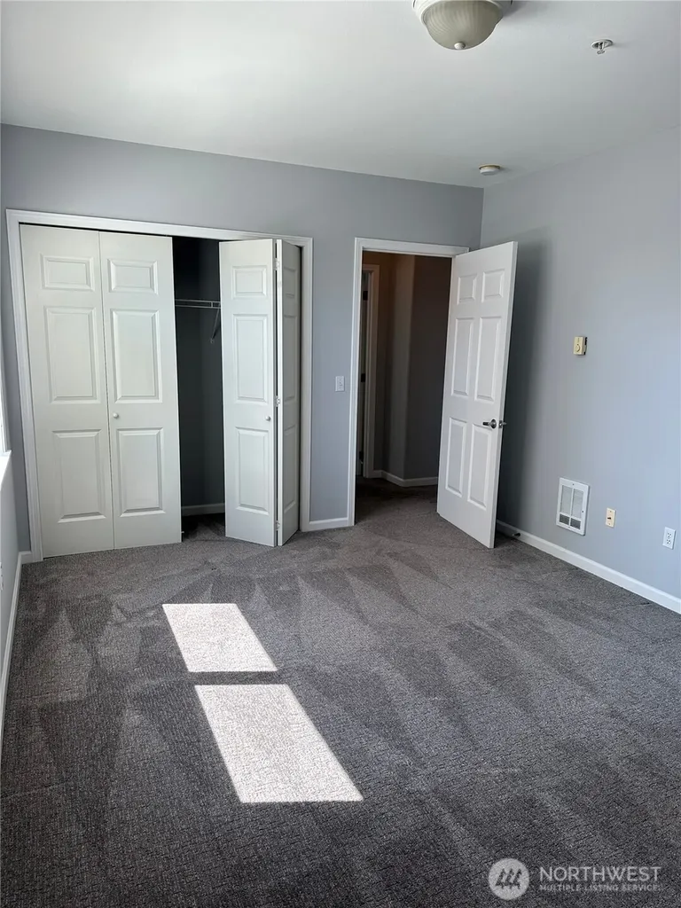 4722 12th Avenue NE Seattle WA 98105