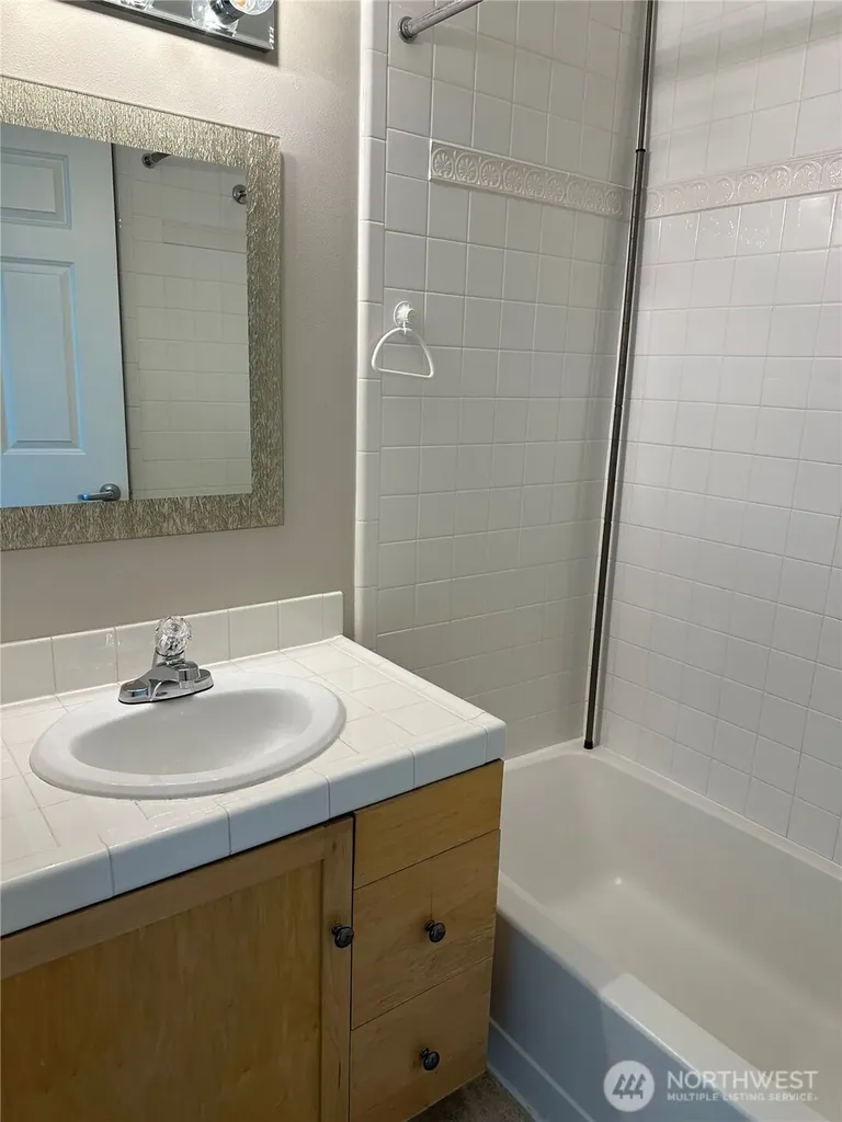4722 12th Avenue NE Seattle WA 98105