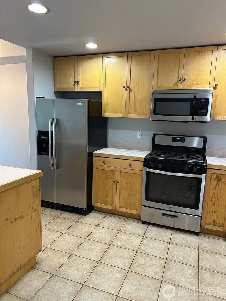 4722 12th Avenue NE Seattle WA 98105