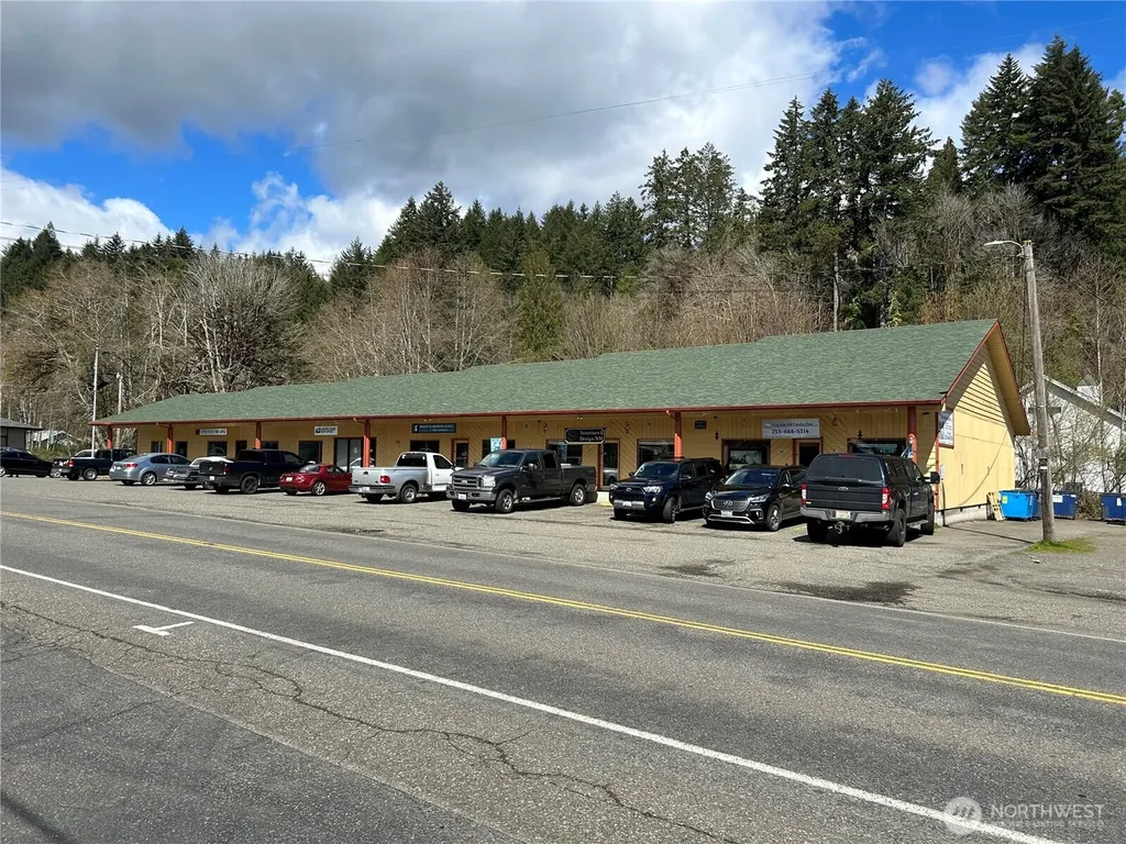 60 N Lake Cushman Road Hoodsport WA 98320