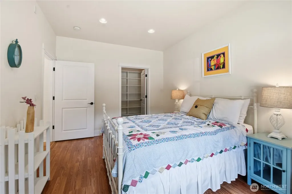 383 NE Romance Hill Road Belfair WA 98528