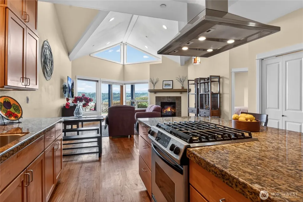383 NE Romance Hill Road Belfair WA 98528