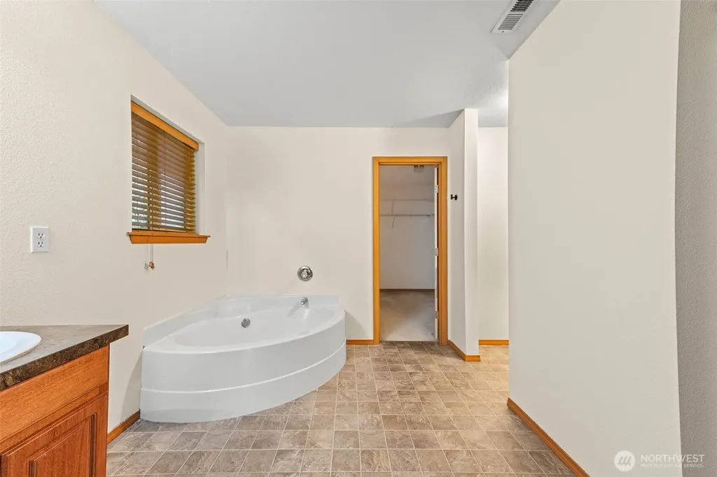 5770 Arcarro Court SE Lacey WA 98503