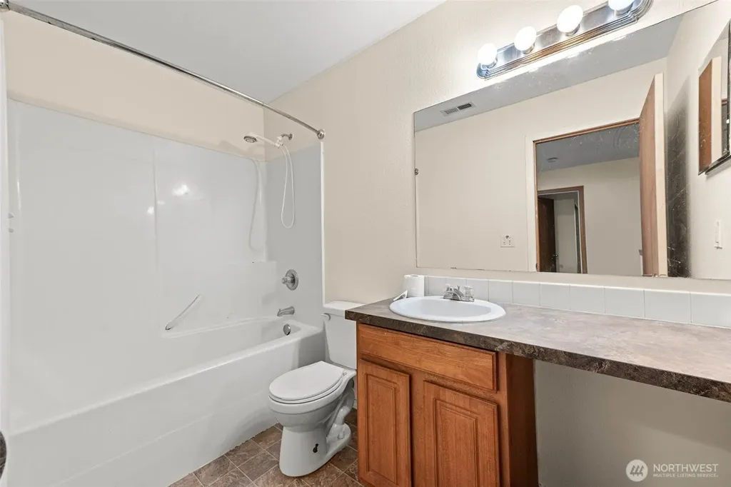 5770 Arcarro Court SE Lacey WA 98503