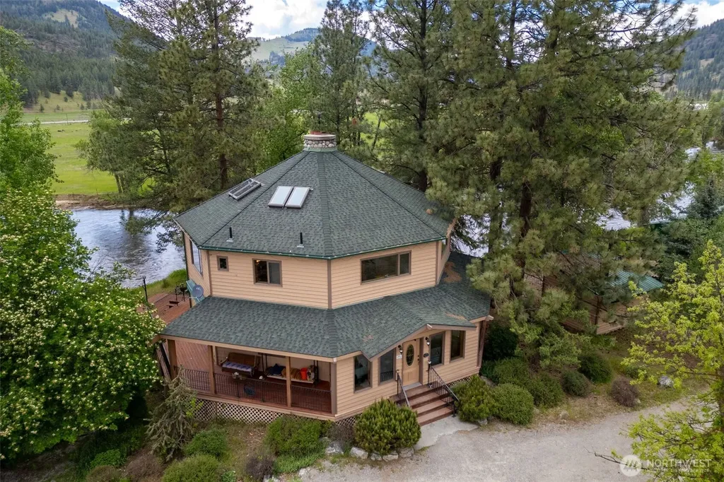 21 Louie Creek Road Curlew WA 99118