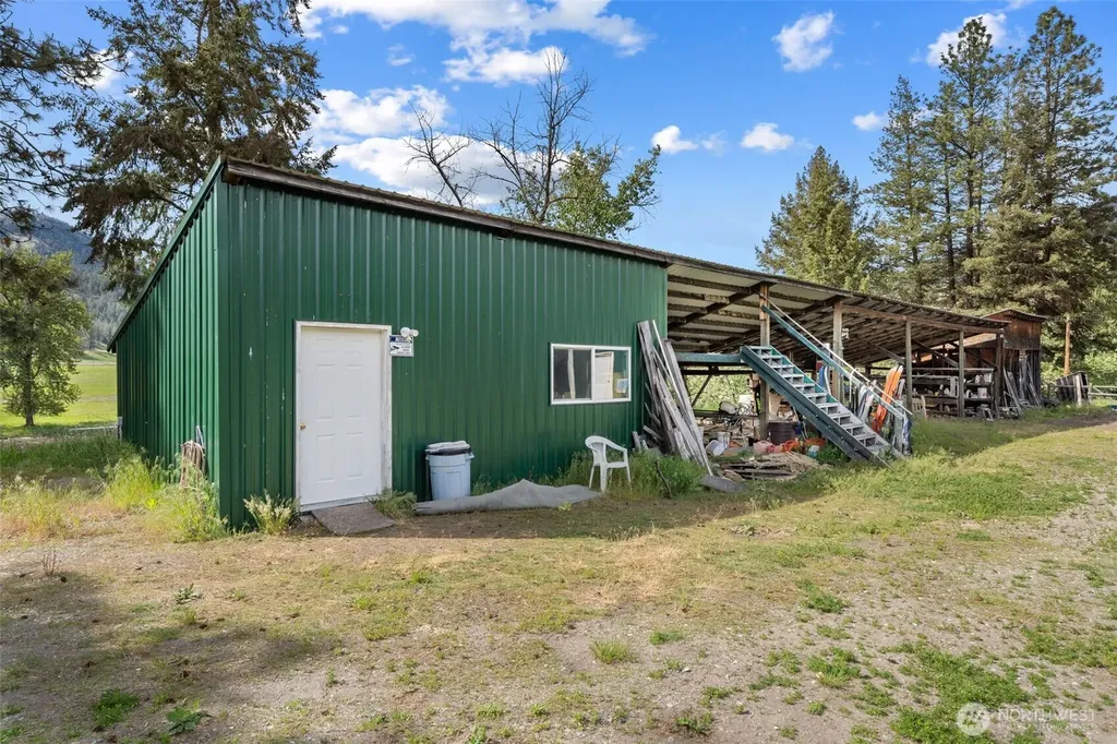 21 Louie Creek Road Curlew WA 99118