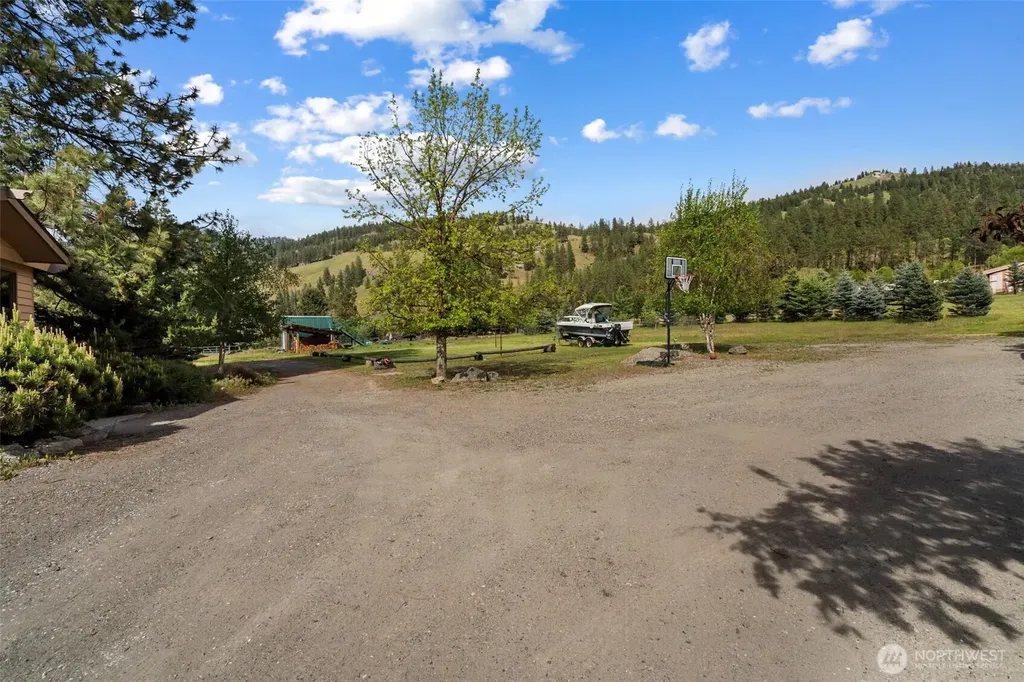 21 Louie Creek Road Curlew WA 99118